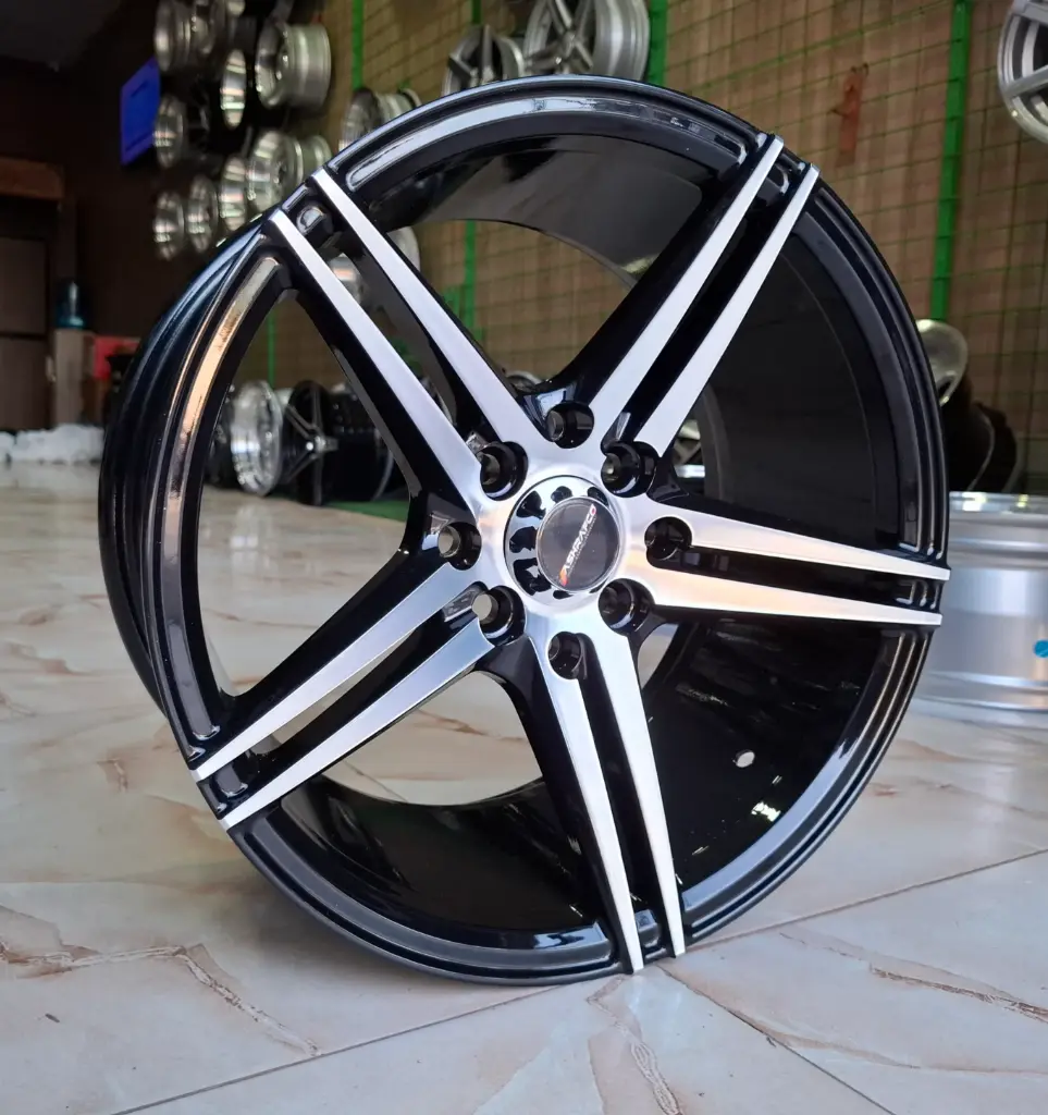 طقم جنط سبور - R15×7 INCH - 8×100/114 - LG03 BM - ET30
